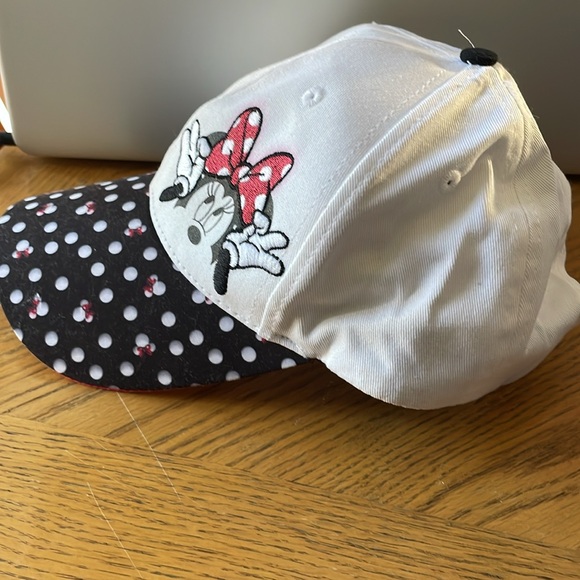 Disney Parks Minnie Mouse Ajustable Hat Embroidered Size Youth 54-58 Centimeters - Picture 2 of 8